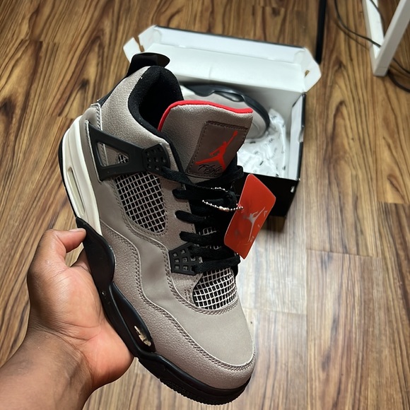 jordan 4 taupe haze 9.5